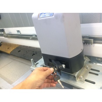 Привод SLIDING-800 для ворот весом до 800 кг, ширина проема до 4,5 м (DOORHAN)